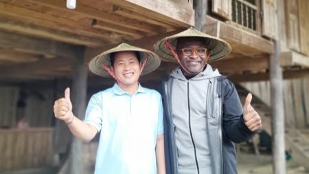 Los lus ua tsaug los ntawm txiv neej haiv neeg Tay thiab cov kev hloov pauv số nrog cov zej&nbsp;zog.